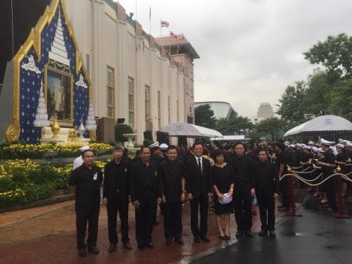 ปลัดกระทรวงฯ ตรวจความพร้อมของซุ้มถวายดอกไม้จันทน์