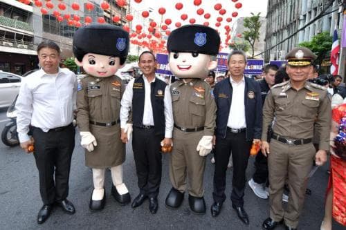 รมว.พิพัฒน์ ประธานปล่อยแถวสร้างความเชื่อมั่นเทศกาลตรุษจีน 2563 บริเวณวงเวียนโอเดียน ถนนเยาวราช