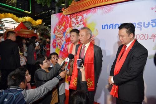 รมว.พิพัฒน์ ให้สัมภาษณ์ ชี้แจงประเด็น 'ชิม ช้อป ใช้' เวอชั่นอินเตอร์ 