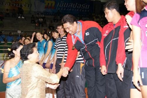 มอบรางวัลการแข่งขันวอลเลย์บอล