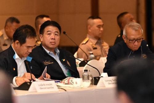รมต.พิพัฒน์ เข้าร่วมประชุมพบผู้ประกอบการท่องเที่ยวภูเก็ต