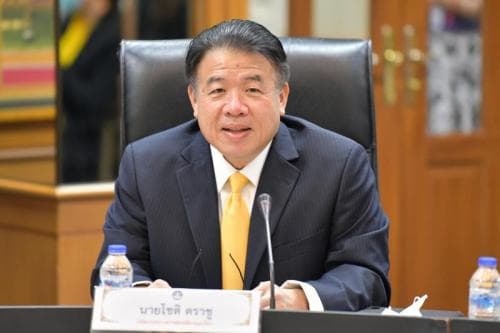 รมต.พิพัฒน์ ประธานการประชุมผู้บริหารกระทรวง เพื่อกำหนดแนวทาง แผนการดำเนินงานรองรับการระบาดของโรคติดเชื้อไวรัสโคโรนา 2019 (COVID - 19) ระลอกใหม่