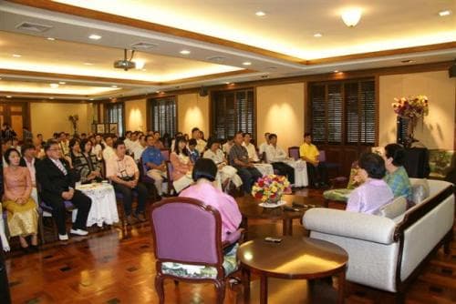 ร่วมพิธีเปิดการอบรมผู้นำชม เพื่อส่งเสริมการท่องเที่ยว "พิพิธภัณฑ์ศิลป์แผ่นดิน ครั้งที่ 5" รุ่นที่ 3 