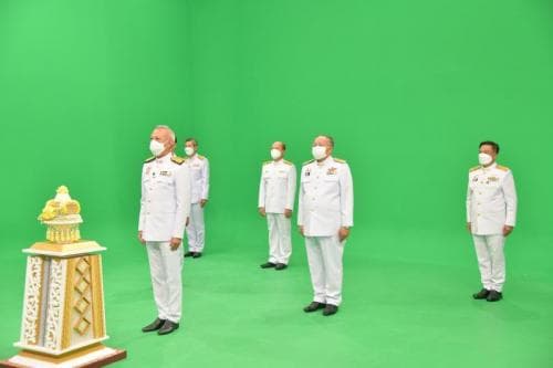 คณะผู้บริหารกระทรวงฯ ร่วมบันทึกเทปกล่าวอาศิรวาทถวายพระพรเนื่องในโอกาสมหามงคลวันคล้ายวันเฉลิมพระชนมพรรษา พระบาทสมเด็จพระเจ้าอยู่หัวฯ
