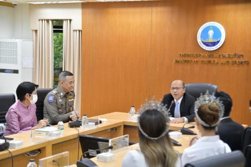 ปลัดกระทรวงการท่องเที่ยวและกีฬารับฟังบทบาท กิจกรรม และความสามารถของทูตการท่องเที่ยวและทูตการกีฬา