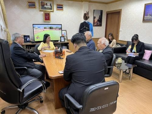ดร.วนิดา พันธ์สอาด รองปลัดกระทรวงการท่องเที่ยวและกีฬา ร่วมหารือ กับมูลนิธิรณรงค์เพื่อการไม่สูบบุหรี่ (มสบ.)