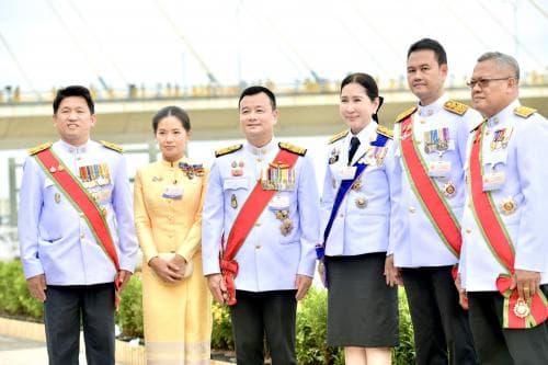 รมว.สรวงศ์ พร้อมคณะผู้บริหารกระทรวงการท่องเที่ยวและกีฬา เฝ้ารับเสด็จฯ ในหลวง พระราชินี เสด็จฯ ถวายผ้าพระกฐินโดยขบวนพยุหยาตราทางชลมารค ณ สวนหลวงพระราม 8
