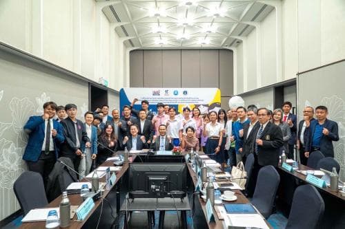นายเศกสันฐ์ ง้าวสุวรรณ์  ผู้ช่วยปลัดกระทรวงการท่องเที่ยวและกีฬา เป็นประธานกล่าวต้อนรับและเปิดการประชุมรับฟังความคิดเห็น (Focus Group)