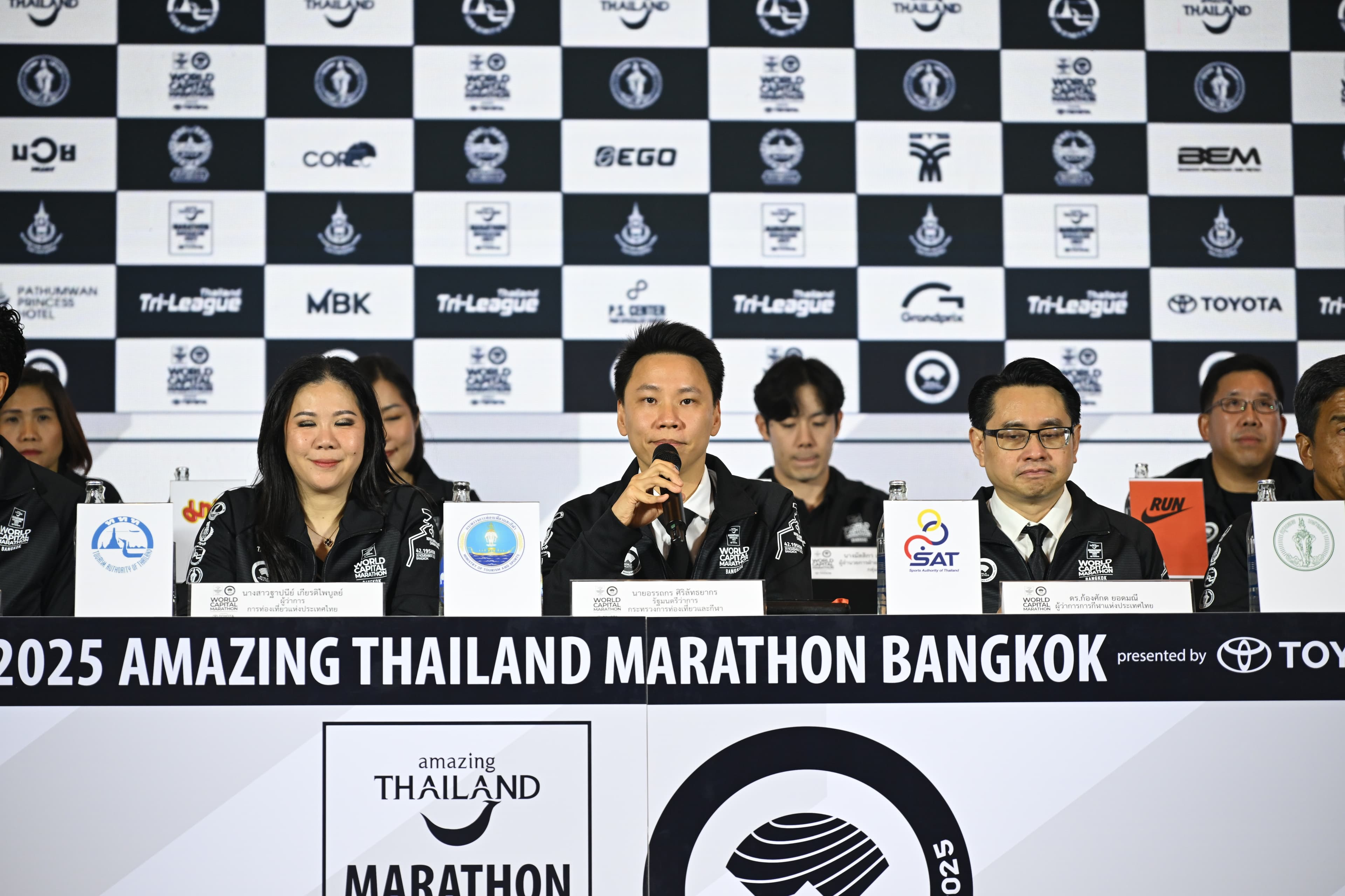 กระทรวงการท่องเที่ยวและกีฬา แถลงความพร้อมจัดงาน “AMAZING THAILAND MARATHON BANGKOK 2025” ยกระดับสู่มาตรฐานสากล พร้อมชี้แจงการปรับความเหมาะสมของการจัดงานท่ามกลางบรรยากาศอาลัย
