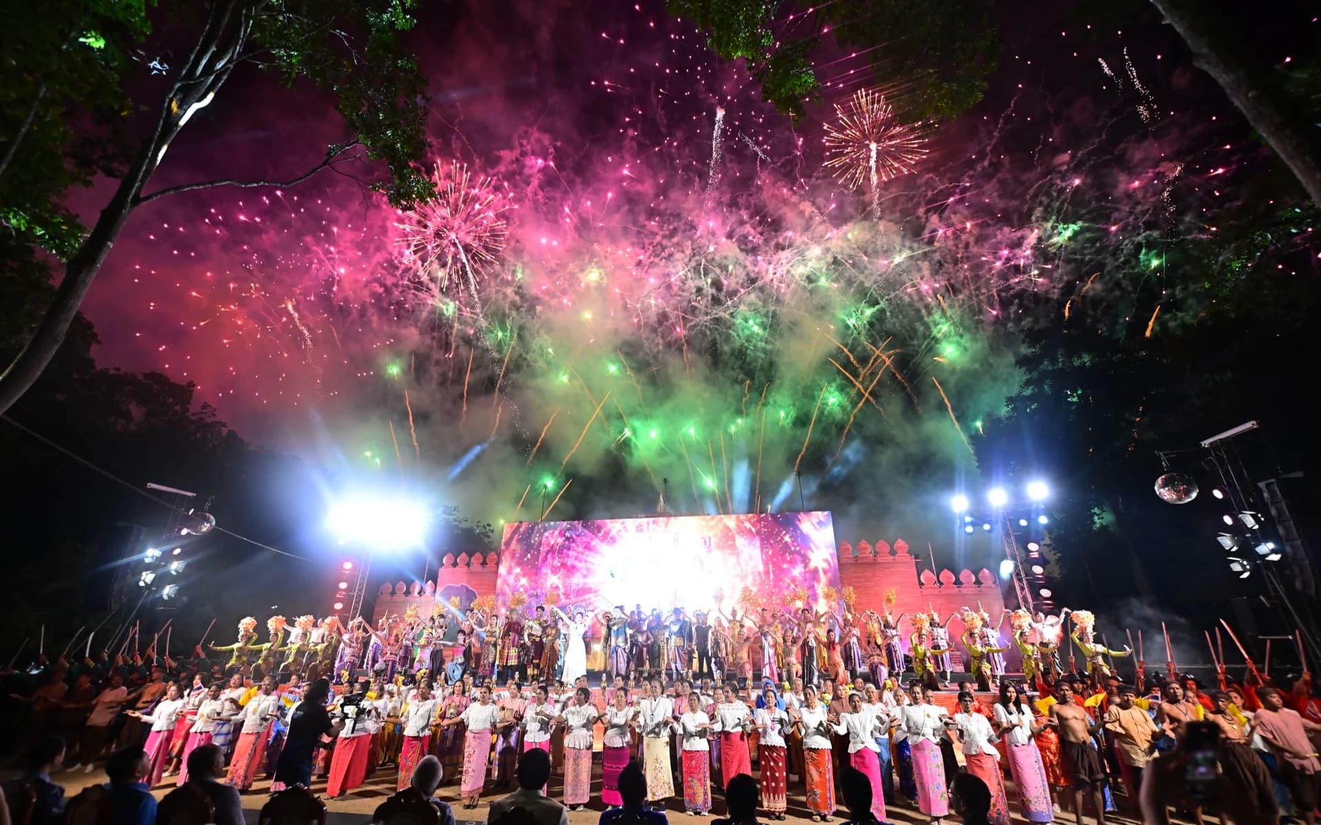 “รมว.สุรศักดิ์” ร่วมเปิดงาน “397 ปี ชัยบุรี ปาฏิหาริย์แห่งรักพัทลุง” ต่อยอดประวัติศาสตร์–วัฒนธรรม สร้างประสบการณ์ท่องเที่ยว กระจายโอกาสสู่ชุมชน