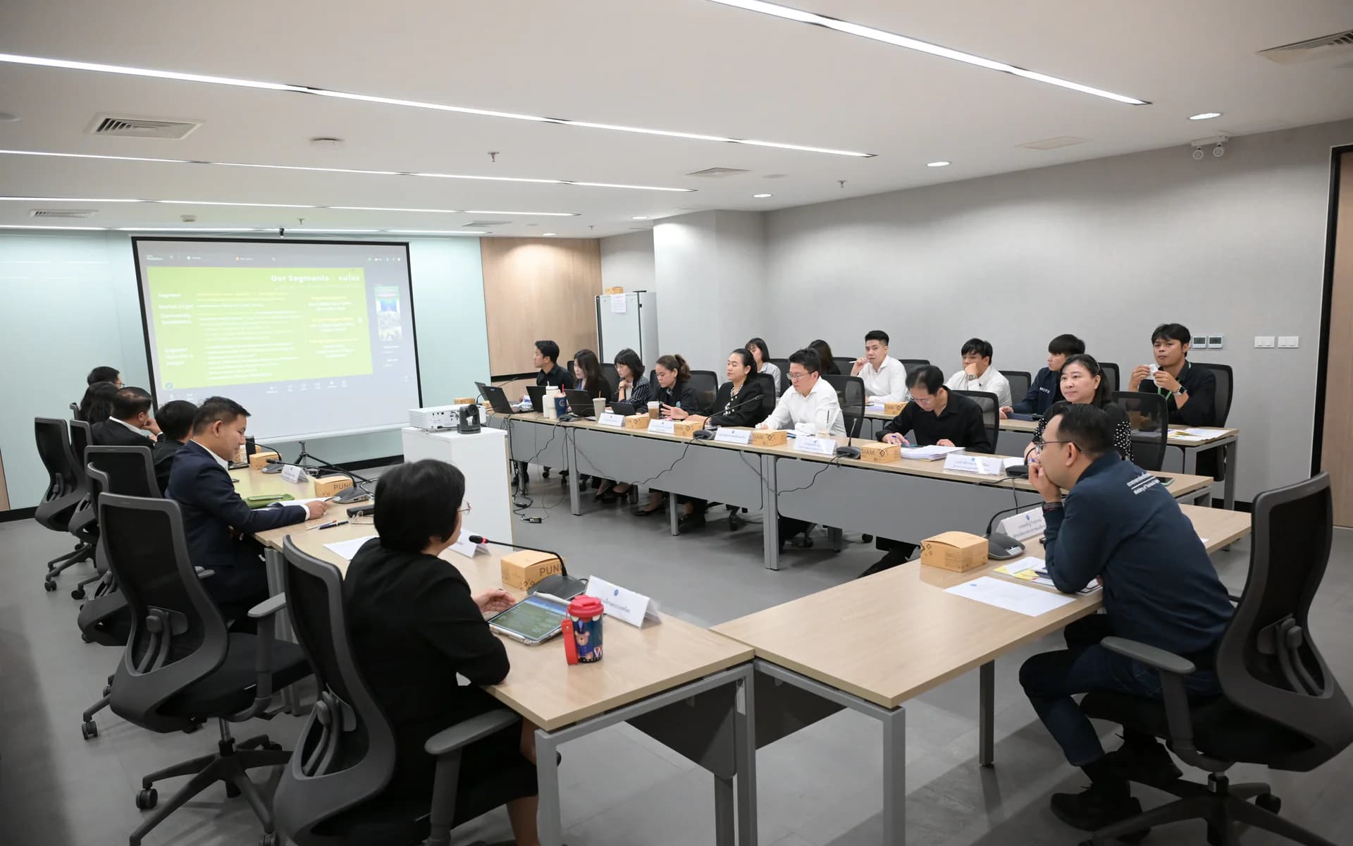 ผู้ช่วยปลัดฯ “เศกสันฐ์” นำประชุมทบทวนงบปี 2570 วางกรอบใช้งบคุ้มค่า สอดคล้องนโยบายรัฐ–แผนพัฒนาประเทศ