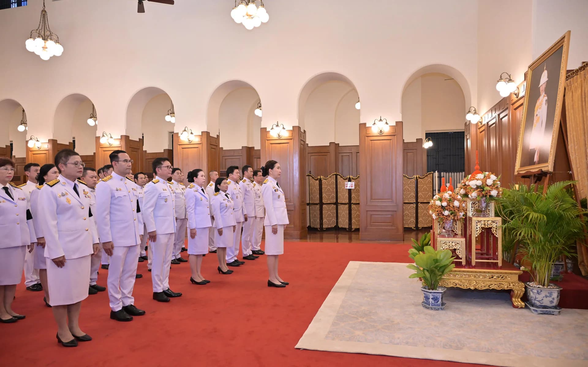 ปลัดกระทรวงการท่องเที่ยวและกีฬา นำคณะผู้บริหารและข้าราชการ ถวายสักการะพระศพ "เจ้าฟ้าพัชรกิติยาภาฯ" และร่วมลงนามในสมุดหลวง น้อมรำลึกพระกรุณาธิคุณ