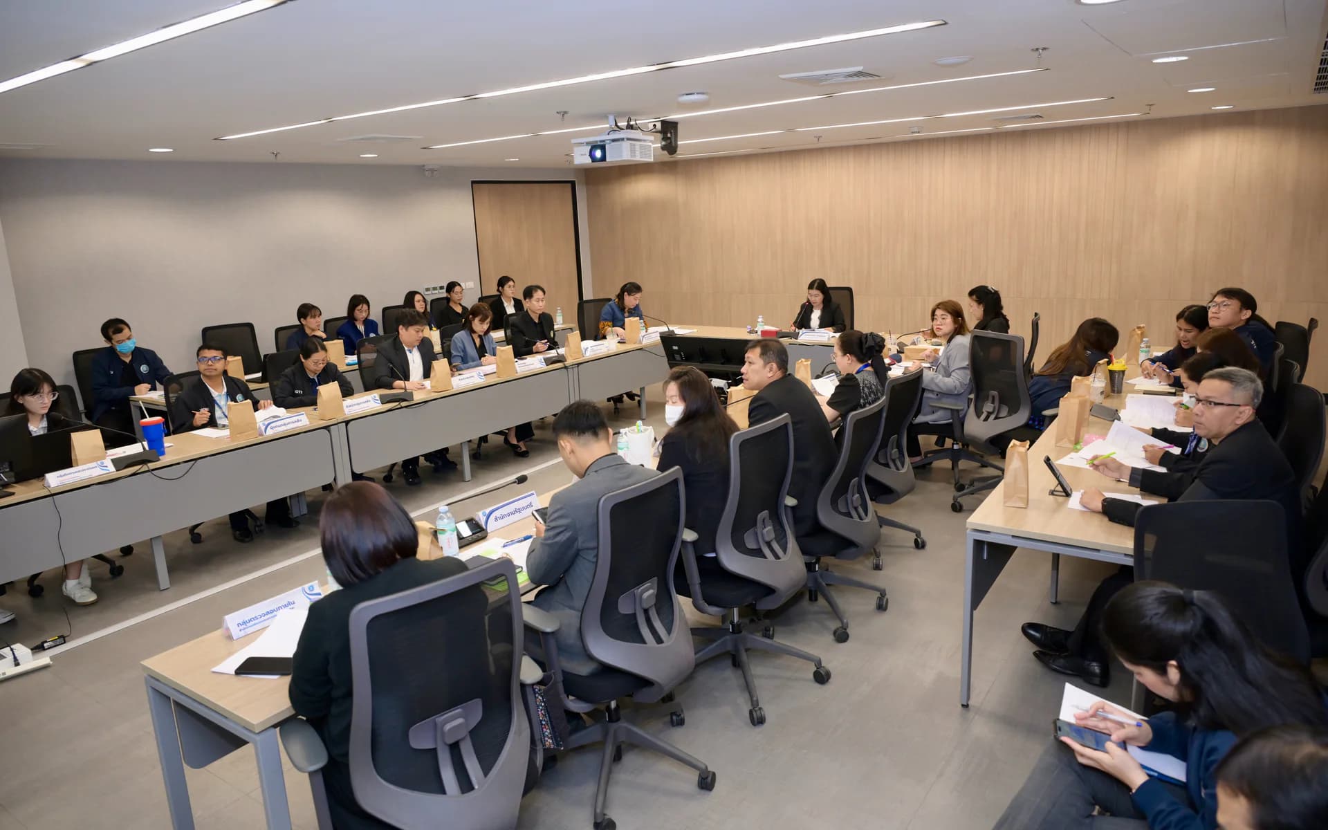 รองปลัด วนิดา ประชุมเร่งรัดเบิกจ่ายงบฯ สป.ท่องเที่ยวฯ ติดตามผลงบปี 69 พร้อมวางกรอบปี 70