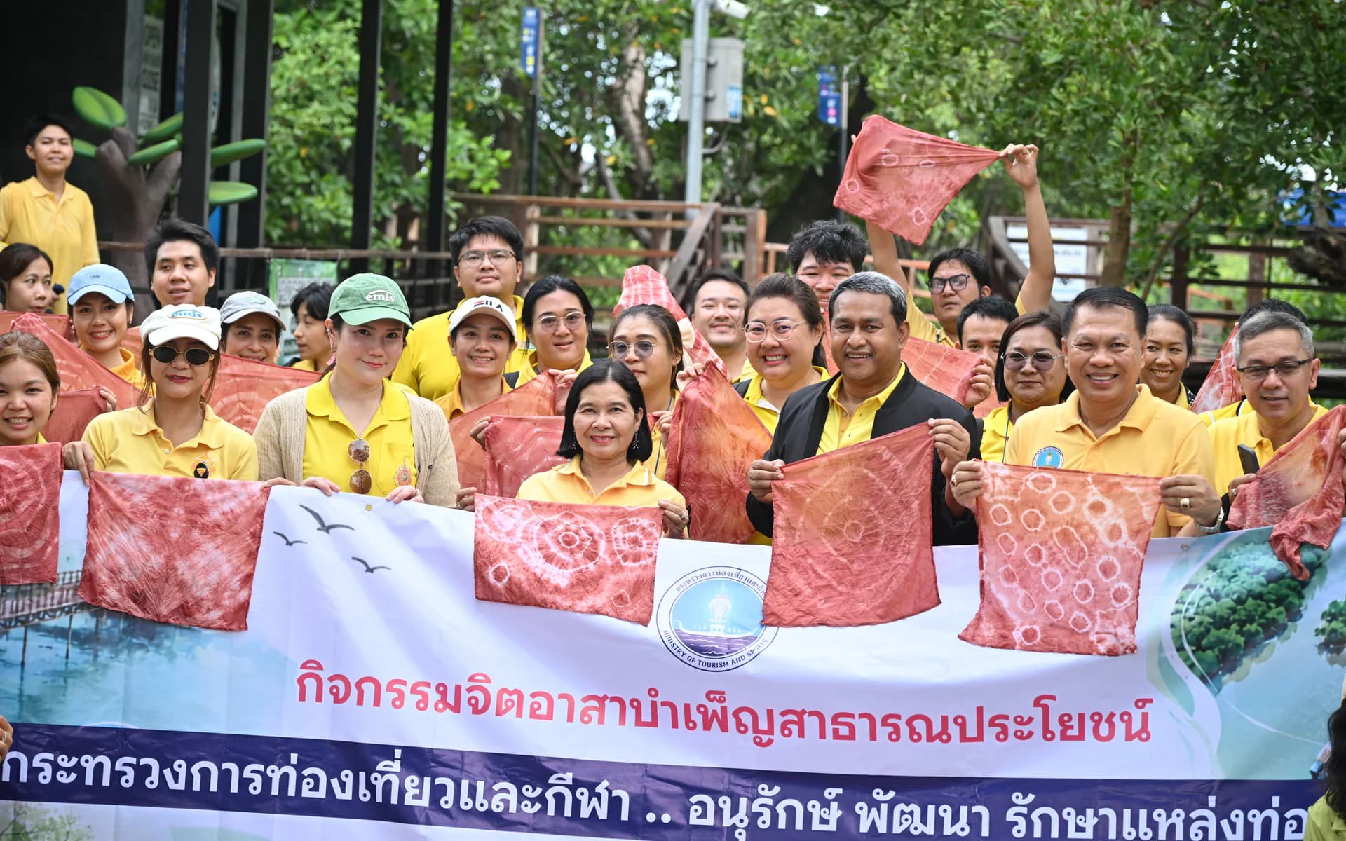 “รองปลัดฯ วนิดา” นำ นยต. รุ่น 5 เรียนรู้ท่องเที่ยวยั่งยืน ชู “ปากน้ำระยอง” ต้นแบบ CBT เชื่อมชุมชน–ป่าชายเลน–เจดีย์กลางน้ำ 153 ปี