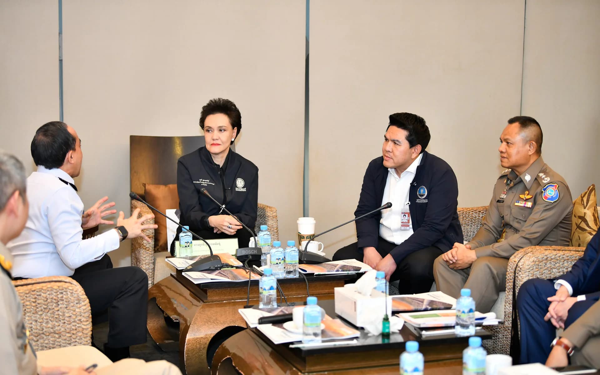 “รมว.สุรศักดิ์” ร่วม “รองนายกฯ ศุภจี” ลุยสุวรรณภูมิ ยกระดับประตูด่านแรกประเทศไทย สร้าง First Impression นักท่องเที่ยวทั่วโลก