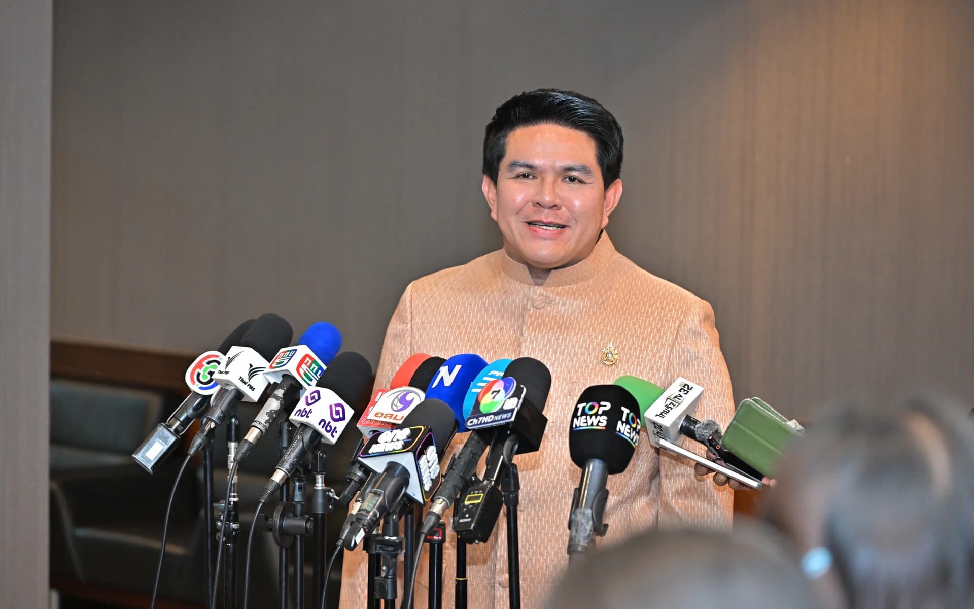 “รมว.สุรศักดิ์” เผยรายละเอียด “ไทยเที่ยวไทย Plus” 1 ล้านสิทธิ์ หวังกระตุ้นท่องเที่ยว ต่อเนื่องต้นปี 2570 คาดเงินหมุนเวียนกว่า 2 หมื่นล้านบาท