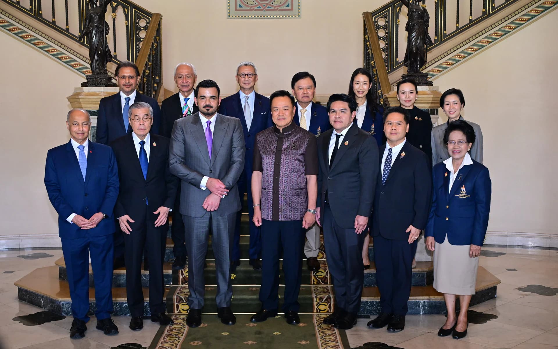 “รมว.สุรศักดิ์” ร่วมวงหารือนายกฯ – ประธาน OCA ดันกีฬาเยาวชน สร้างสันติภาพ-ขับเคลื่อนเศรษฐกิจไทยสู่เวทีเอเชีย