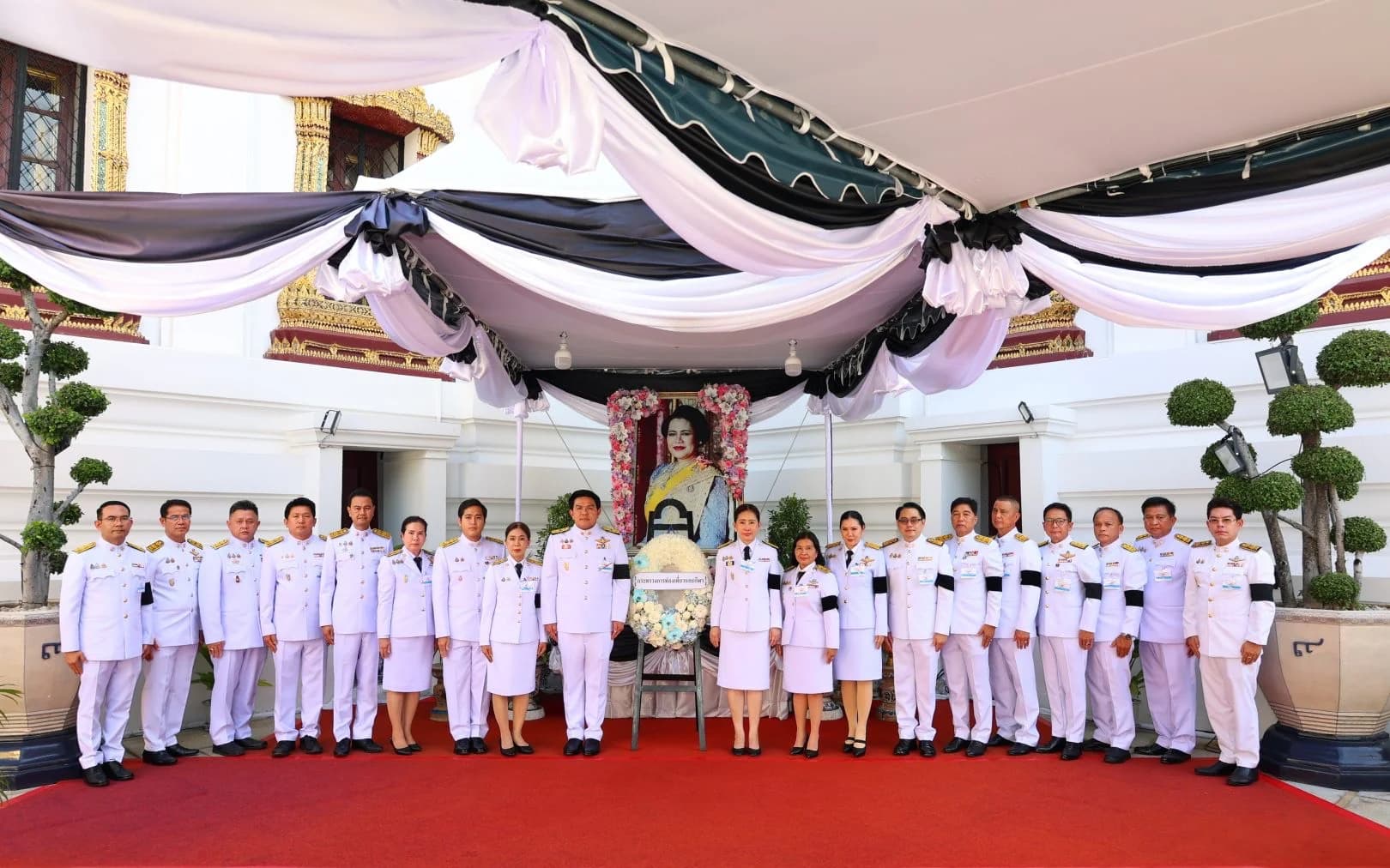 รมว.ท่องเที่ยวและกีฬา นำคณะผู้บริหารและบุคลากร ร่วมเป็นเจ้าภาพบำเพ็ญกุศลถวายพระบรมศพ สมเด็จพระนางเจ้าสิริกิติ์ พระบรมราชินีนาถ พระบรมราชชนนีพันปีหลวง