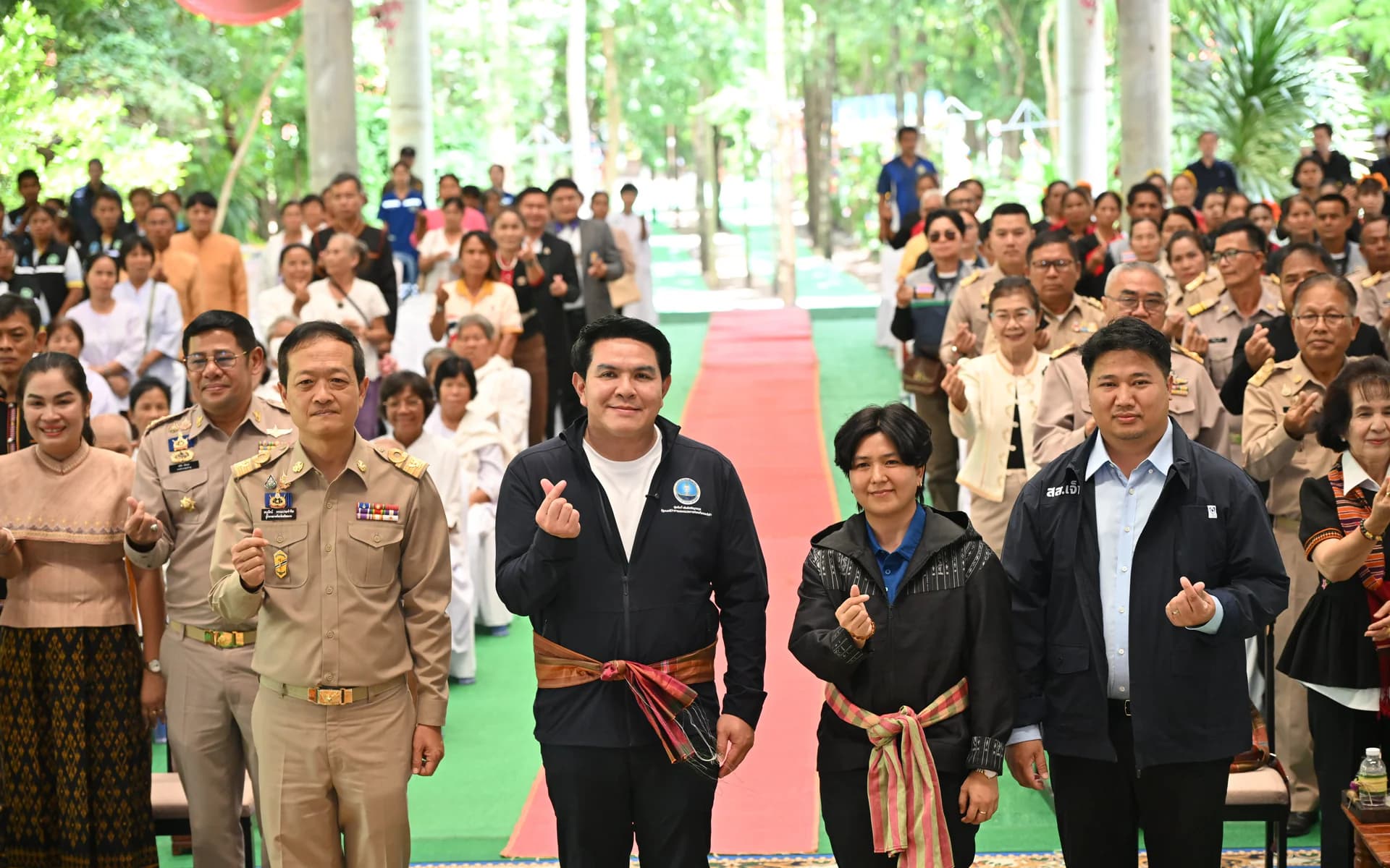 “รมว.สุรศักดิ์” ลุยศรีสะเกษ ปักหมุด “วัดปราสาทภูฝ้าย” ดันขึ้นแท่นแลนด์มาร์กสายมู-เมืองสปอร์ตทัวริซึม พร้อมชงโครงการสร้าง “สกายวอล์ก” ชมทิวทัศน์ภูเขาไฟโบราณ