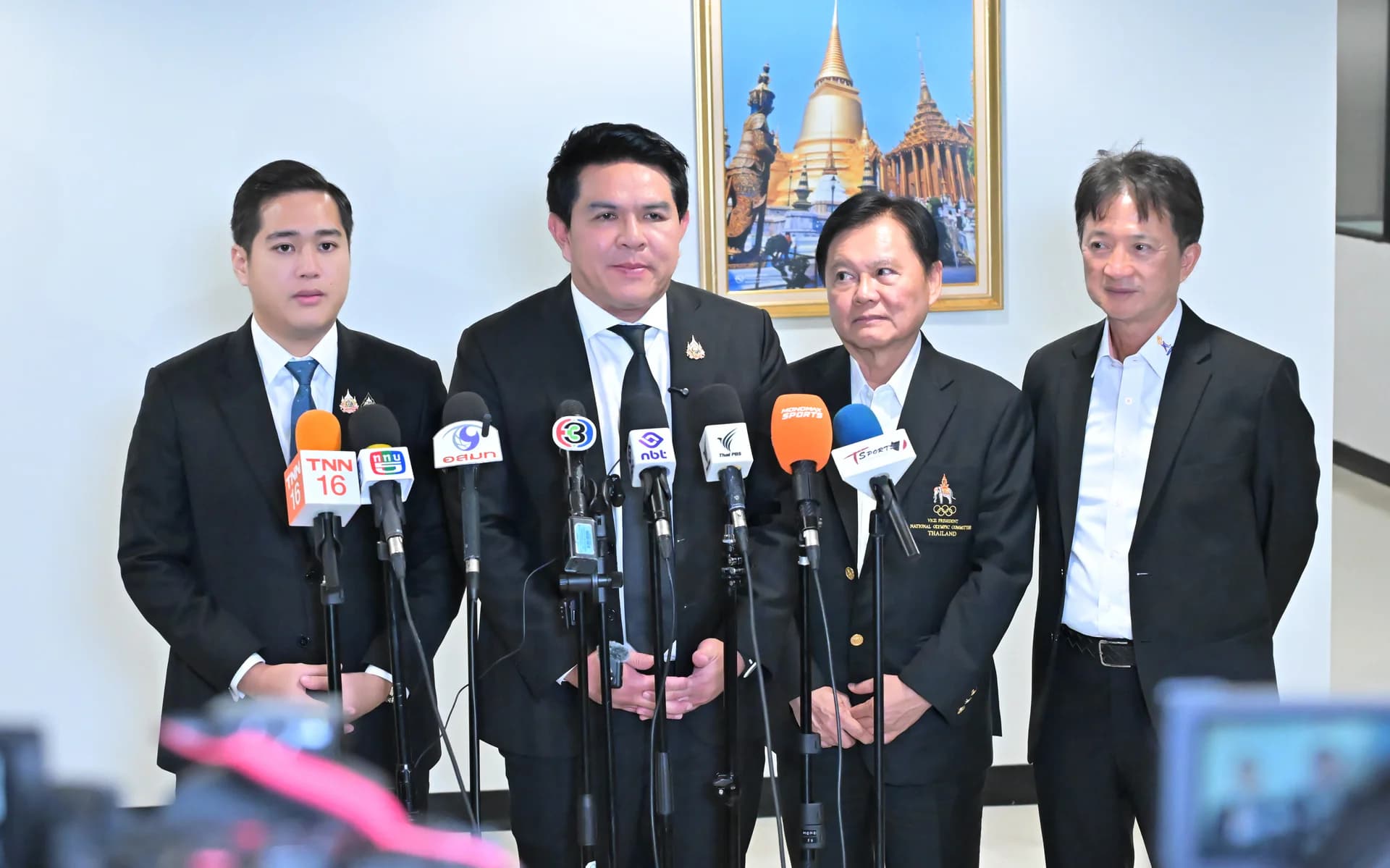 “สุรศักดิ์” ยืนยันไม่ตัดสิทธินักกีฬาไทยเอเชียนเกมส์ 2026 อนุมัติงบ 131 ล้านบาท พร้อมหาเพิ่มให้ครบทุกสมาคม