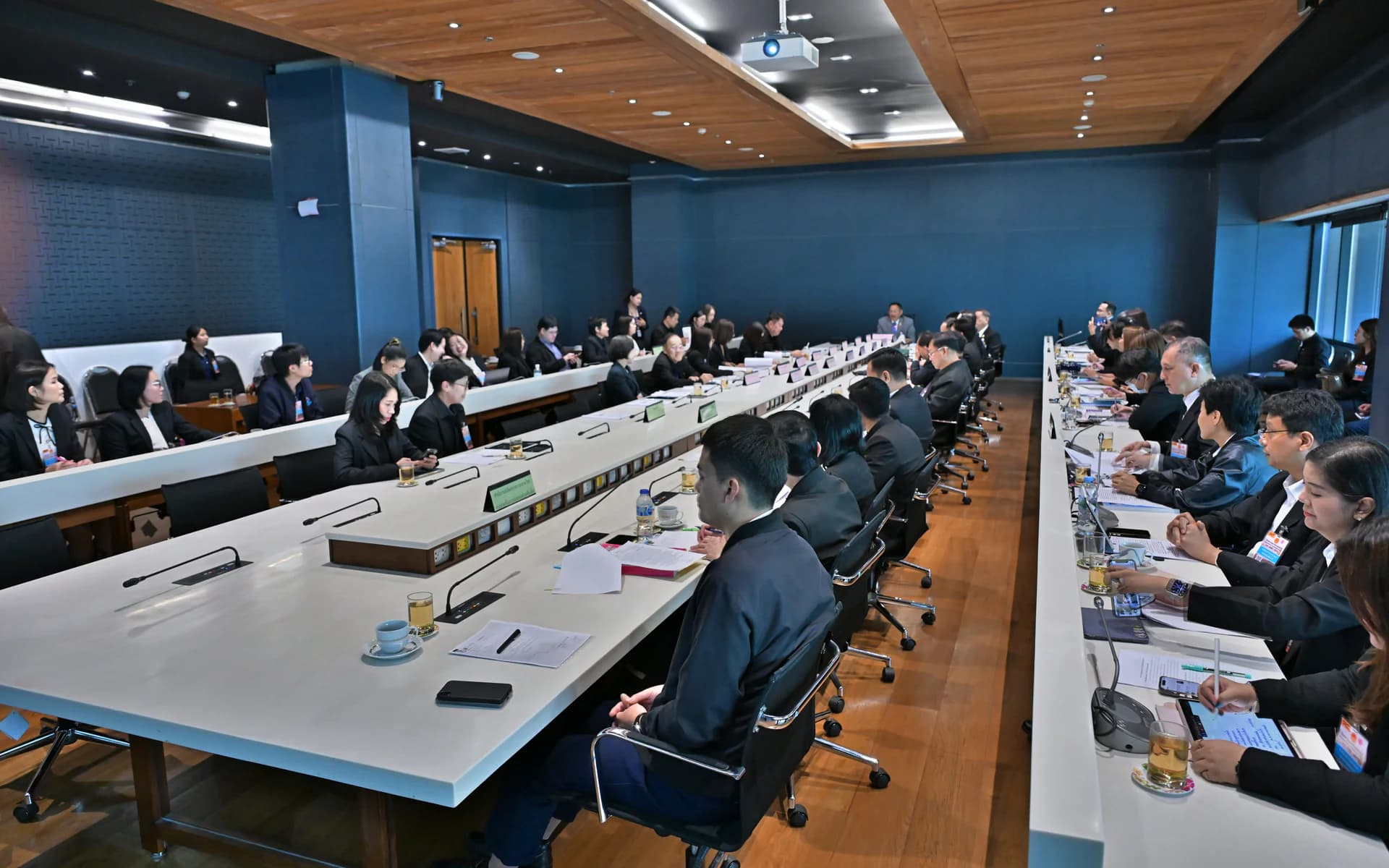 ผู้ช่วยปลัดฯ เศกสันฐ์ ร่วมประชุมคณะอนุกรรมาธิการฯ หารือแนวทางบริหารจัดการการท่องเที่ยวอย่างยั่งยืน