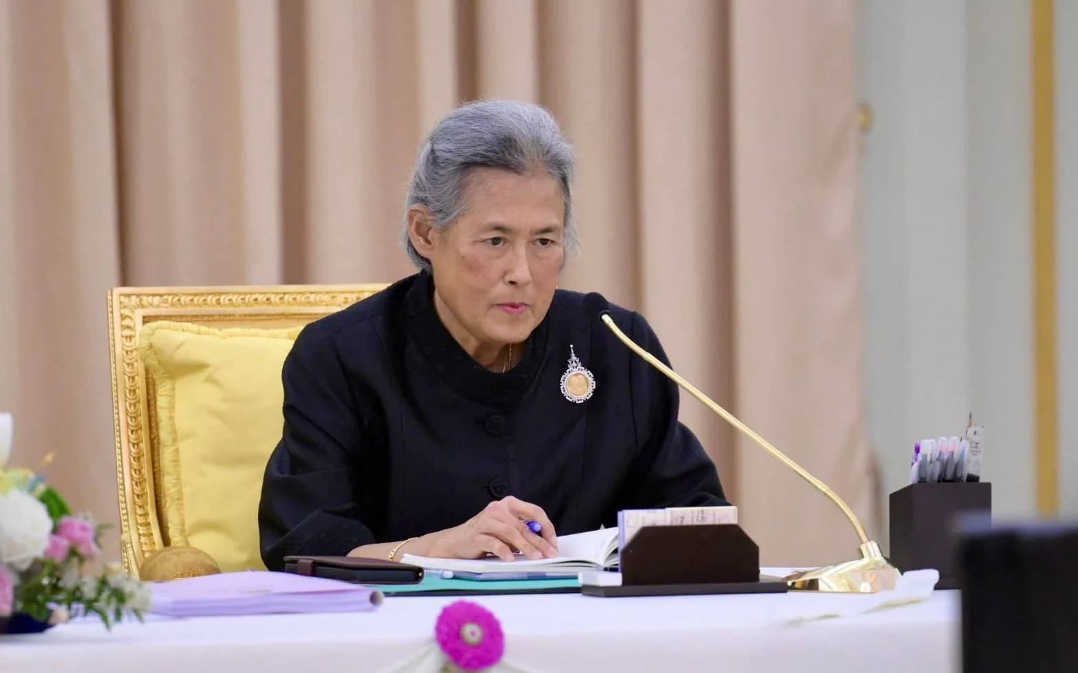 สมเด็จพระกนิษฐาธิราชเจ้า กรมสมเด็จพระเทพรัตนราชสุดาฯ สยามบรมราชกุมารี เสด็จฯ ทรงเป็นประธานประชุมคณะกรรมการอำนวยการจัดงานพระราชพิธีถวายพระเพลิงพระบรมศพ 