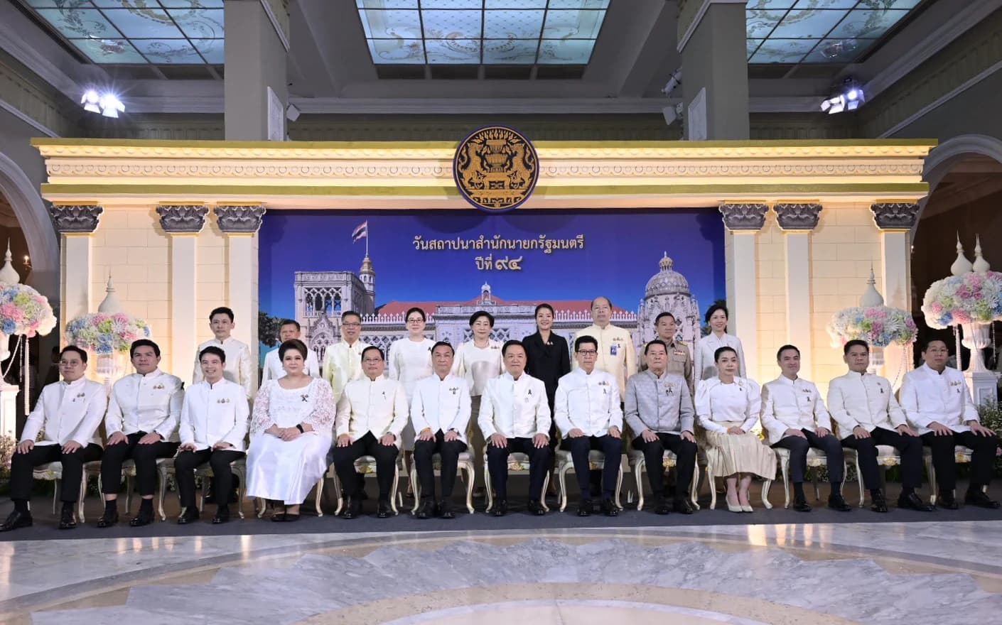 รมว.การท่องเที่ยวและกีฬา "สุรศักดิ์" ร่วมพิธีเจริญพระพุทธมนต์ วันสถาปนาสำนักนายกฯ ปีที่ 94 ย้ำความพร้อมบูรณาการนโยบายรัฐบาล ขับเคลื่อนเศรษฐกิจไทย