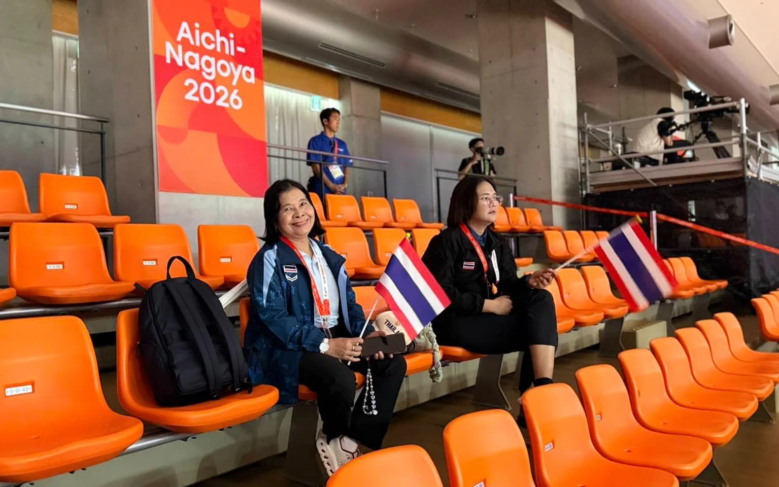 “รองปลัดวนิดา” ร่วมเชียร์ทัพไทยถึงขอบสนาม ปลื้มเทคบอลกวาด 3 ทอง ก่อนส่งแรงใจขนไก่ทีมชายไทย ชนะมาเก๊า 3-0 ศึกเอเชียนเกมส์ ครั้งที่ 20
