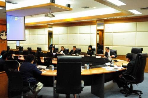 การประชุมหารือด้านการท่องเที่ยว เรื่อง โครงการเจ้าบ้านที่ดี, Thailand Gateway และ Intelligence Center, ปัญหาขาดแคลนมัคคุเทศก์