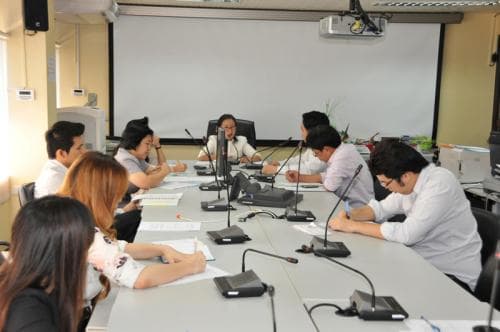 ประชุมข้าราชการและเจ้าหน้าที่ศูนย์เทคโนโลยีสารสนเทศและการสื่อสาร ครั้งที่๒/๒๕๕๖