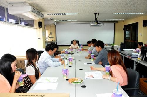 ประชุมข้าราชการและเจ้าหน้าที่ศูนย์เทคโนโลยีสารสนเทศและการสื่อสาร ครั้งที่ ๓/๒๕๕๖