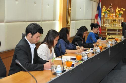 ประชุมแสดงความคิดเห็นเรื่องการจัดหาเครื่องคอมพิวเตอร์แม่ข่าย (Server)