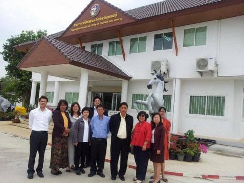 ประชุมหน่วยงานในสังกัดกระทรวงการท่องเที่ยวและกีฬาเพื่อรับทราบปัญหาและอุปสรรคและความคิดเห็น เพื่อเป็นข้อมูลในการทบทวนและปรับปรุงจัดทำตามแผนแม่บท IT ปี ๒๕๕๘-๒๕๕๖