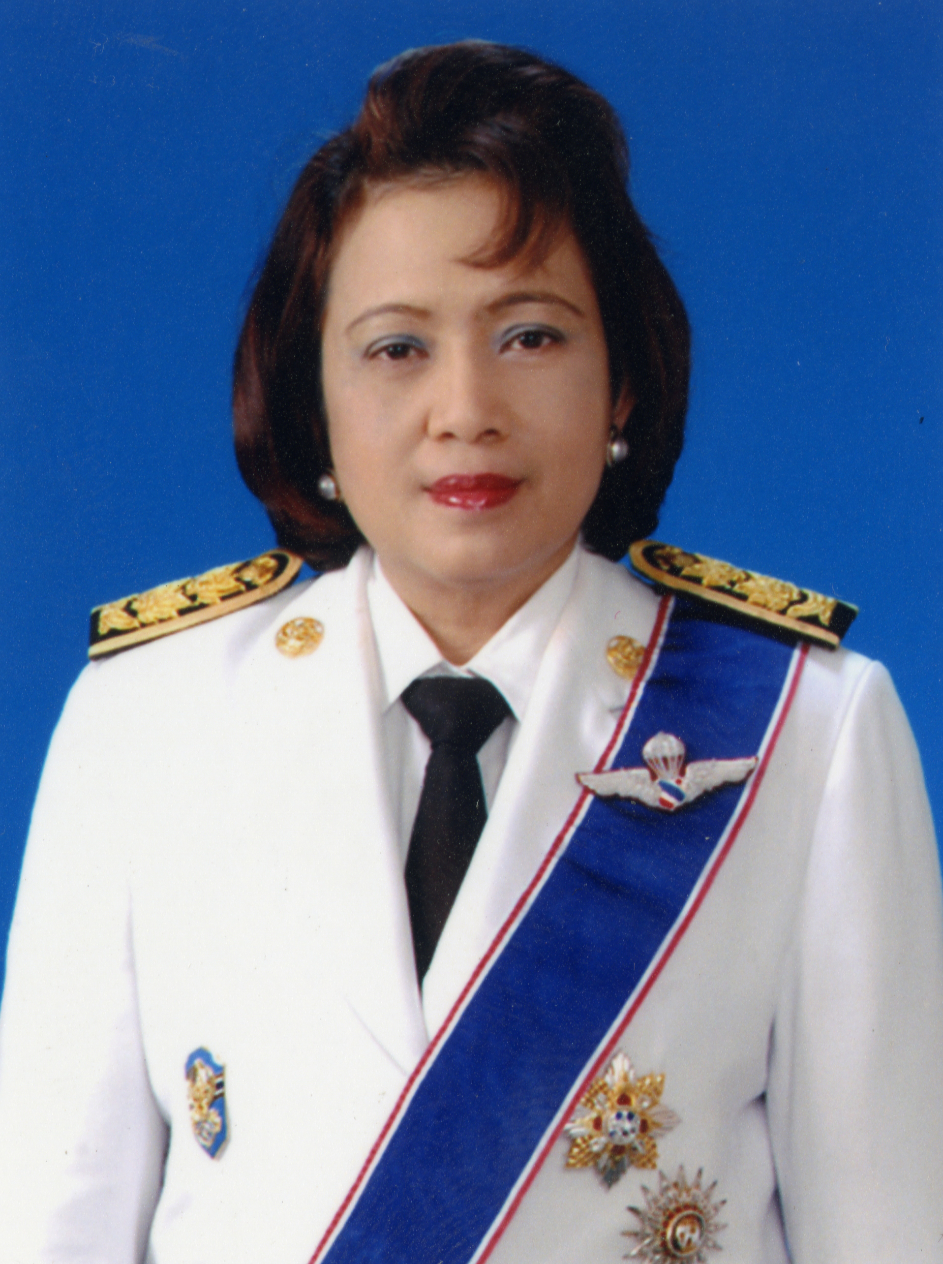 นางธนิฎฐา เศวตศิลา มณีโชติ