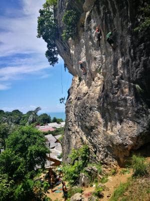 การประชุมเชิงปฏิบัติการกิจกรรมกีฬาปีนผา ครั้งที่ 1 วันที่ 12 มิถุนายน 2560 ณ โรงแรมไร่เลย์ ภูตะวัน รีสอร์ท จังหวัดกระบี่